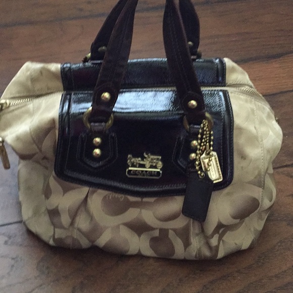 Coach purse - Picture 2 of 8